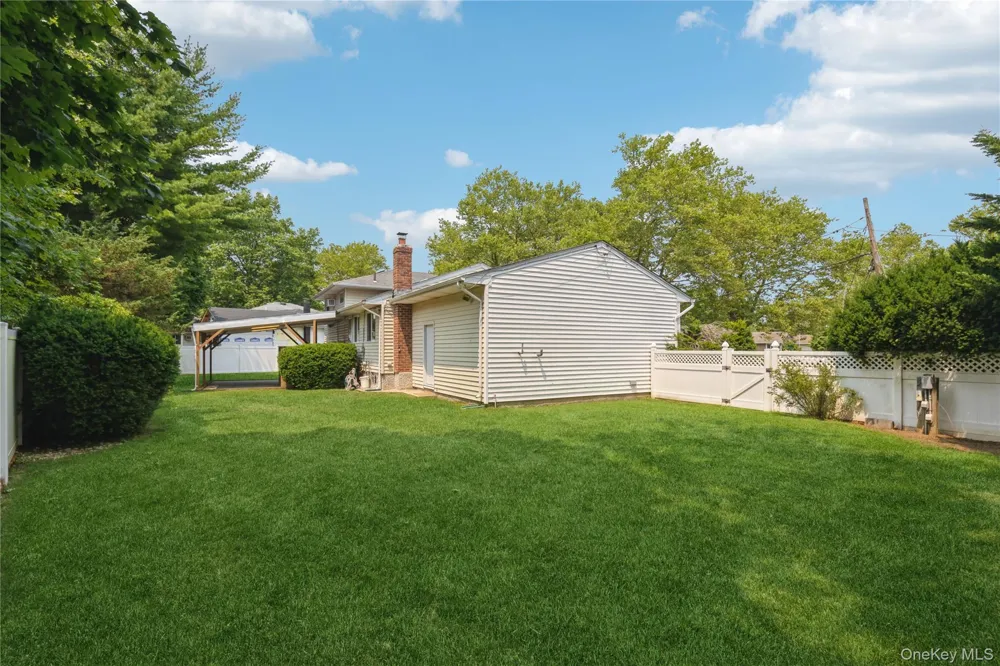 7 Ebb Court Commack, NY 11725