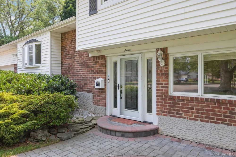 7 Ebb Court Commack, NY 11725