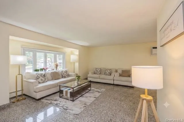 7 Ebb Court Commack, NY 11725