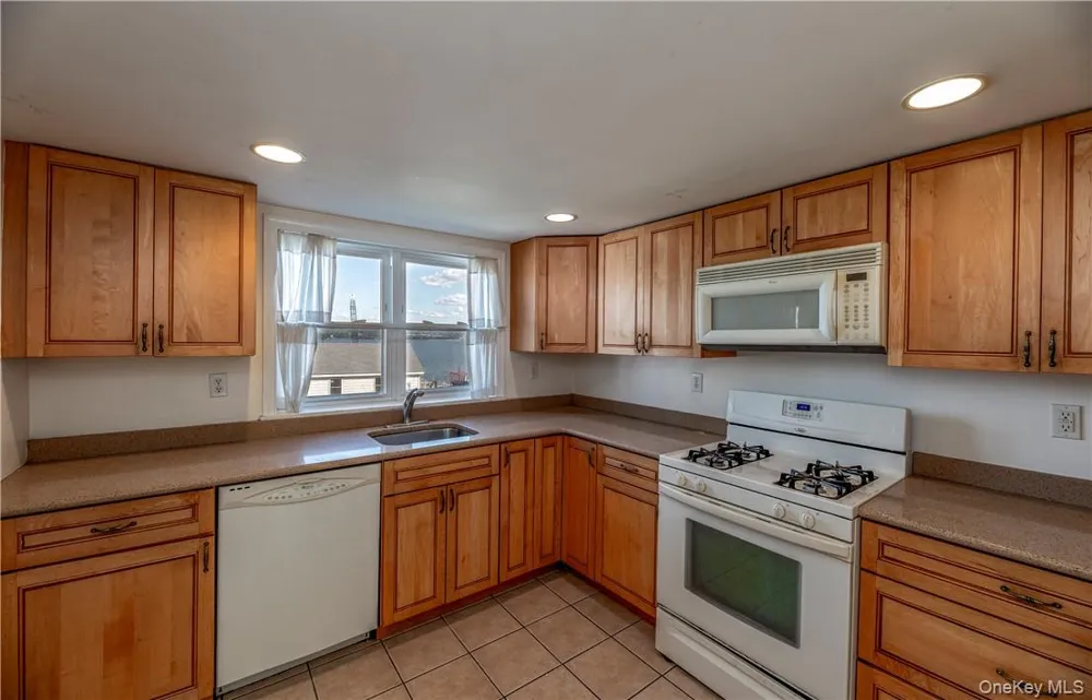 7 Van Houten Street Nyack, NY 10960