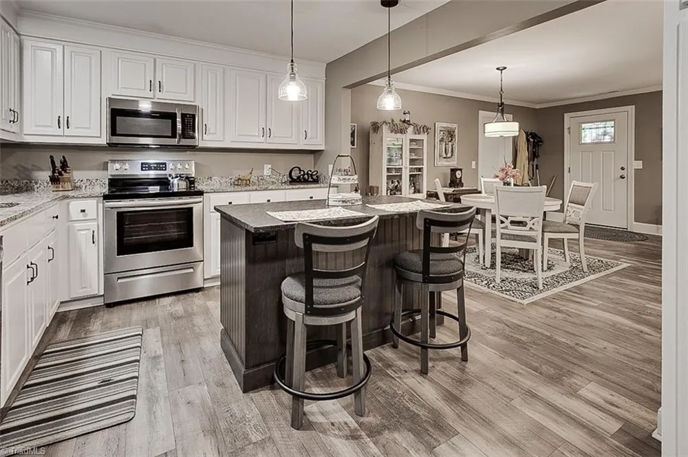592 Morton Avenue Asheboro, NC 27205