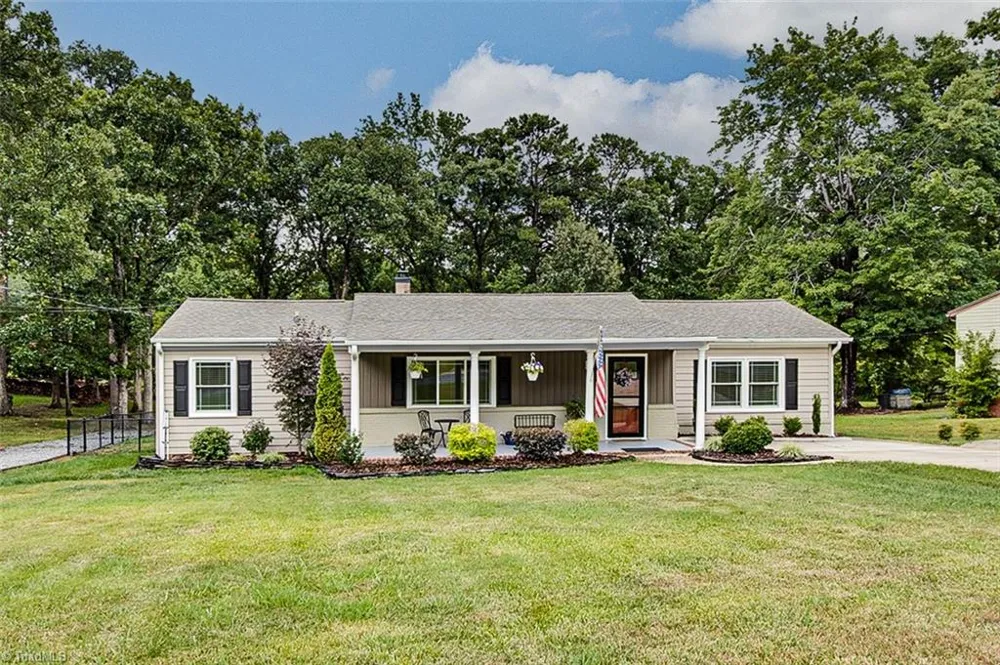 592 Morton Avenue Asheboro, NC 27205