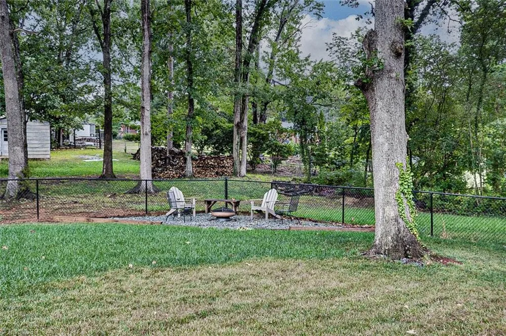 592 Morton Avenue Asheboro, NC 27205