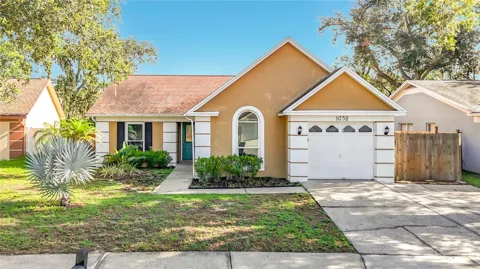 1032 HARDWOOD DRIVE