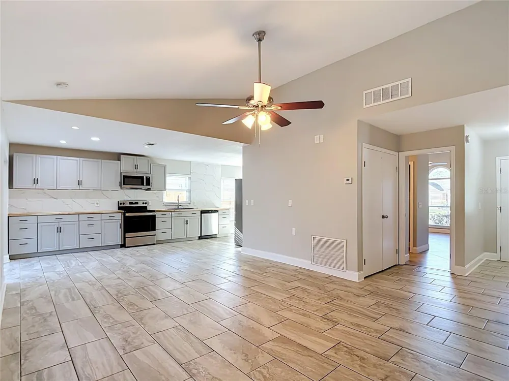 1032 HARDWOOD DRIVE Valrico, FL 33596