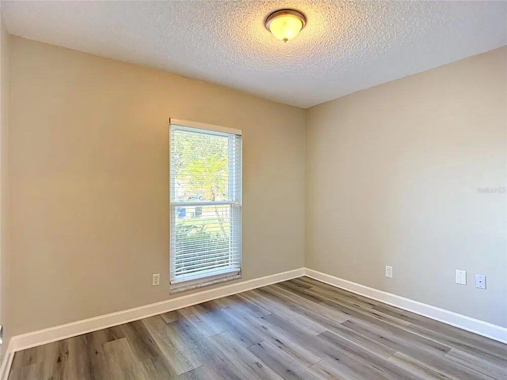 1032 HARDWOOD DRIVE Valrico, FL 33596