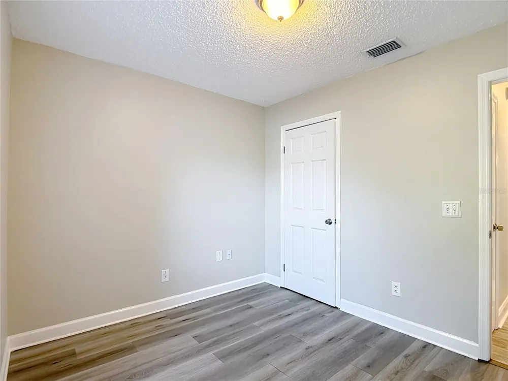 1032 HARDWOOD DRIVE Valrico, FL 33596
