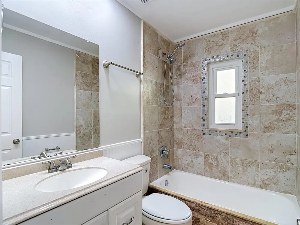 1032 HARDWOOD DRIVE Valrico, FL 33596
