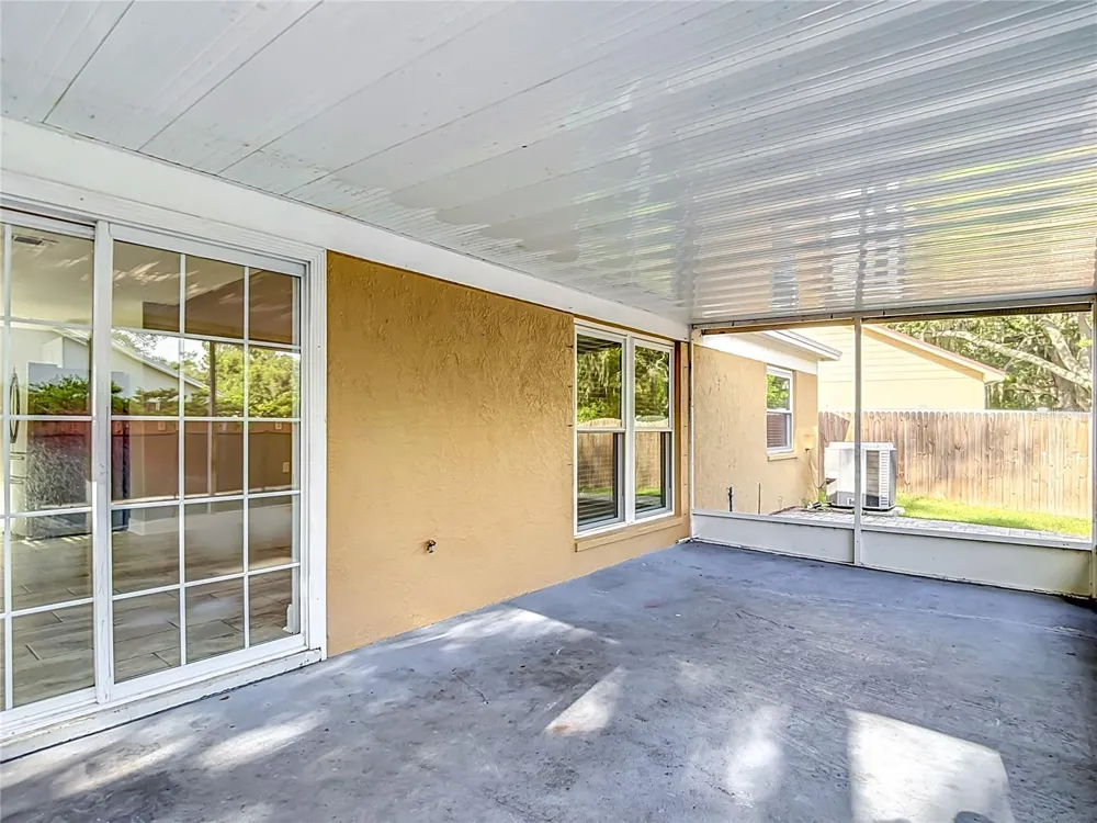 1032 HARDWOOD DRIVE Valrico, FL 33596