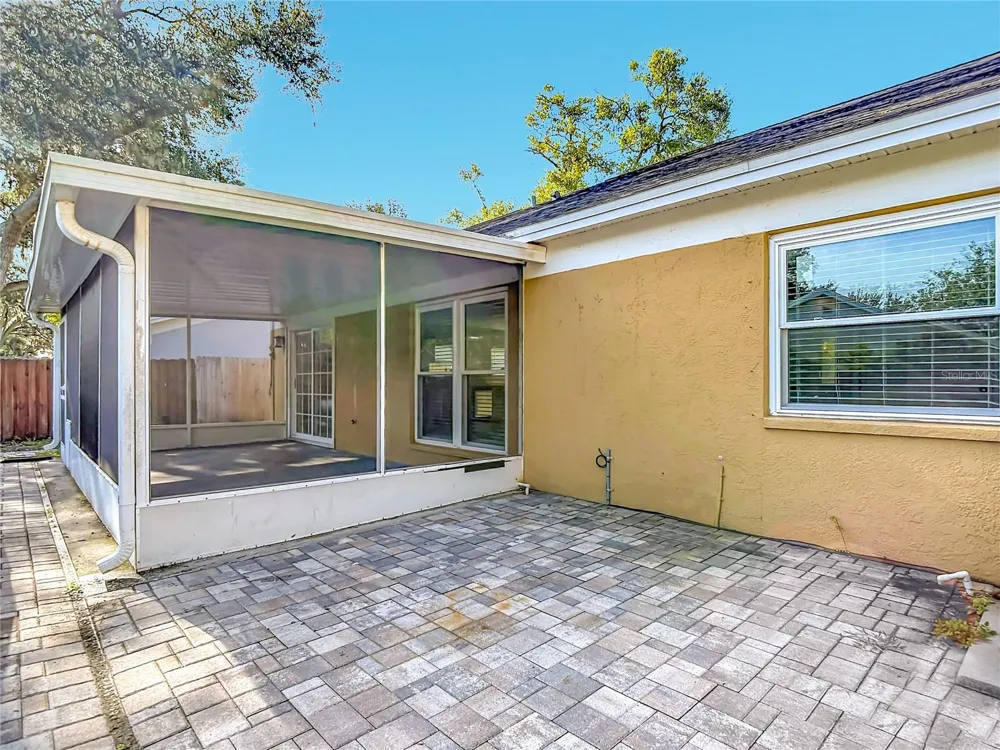 1032 HARDWOOD DRIVE Valrico, FL 33596