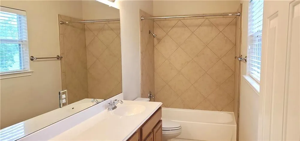 1176 Bedford Street #A Austin, TX 78702