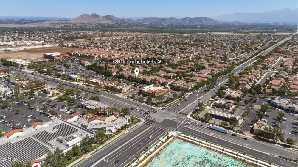 6250 Isidora Lane Eastvale, CA 91752