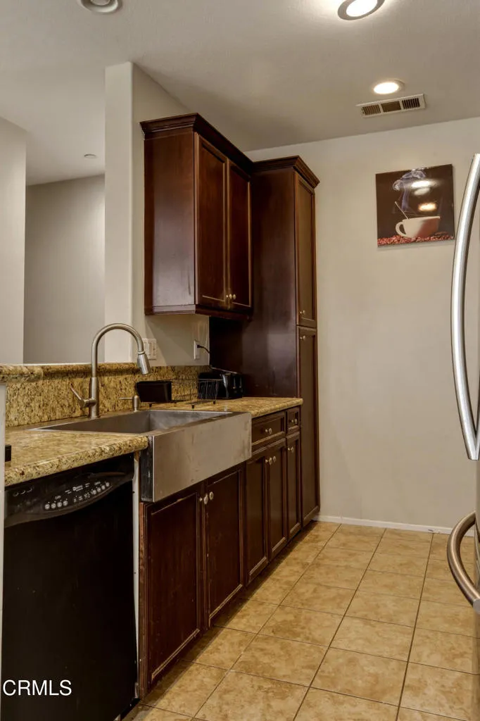 6250 Isidora Lane Eastvale, CA 91752