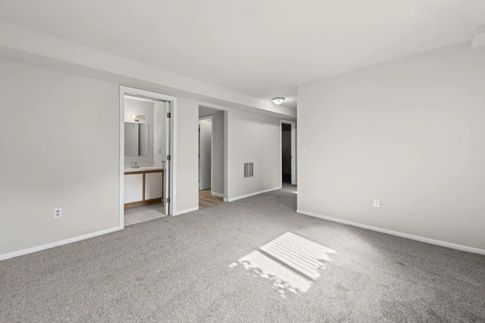 38116 Hixford Place Westland, MI 48185