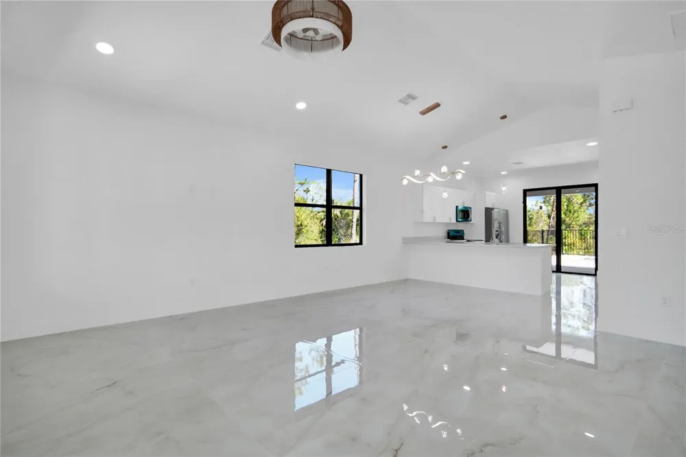 27412 LAS LOMAS DRIVE Punta Gorda, FL 33955