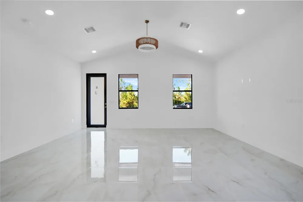 27412 LAS LOMAS DRIVE Punta Gorda, FL 33955
