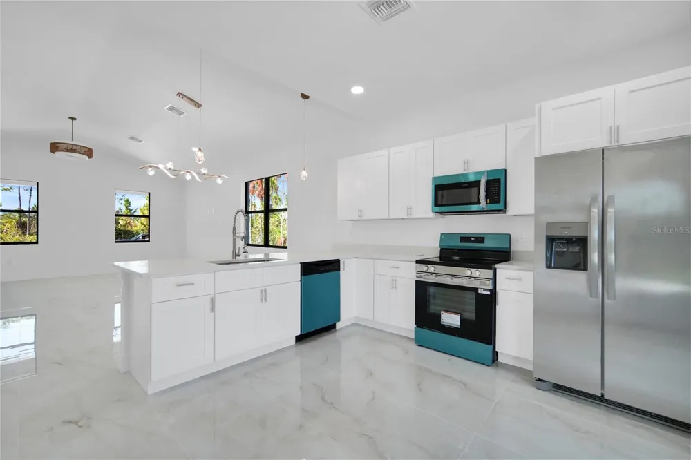 27412 LAS LOMAS DRIVE Punta Gorda, FL 33955