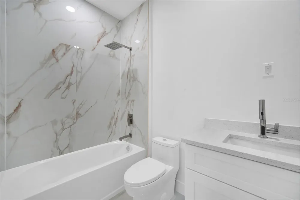 27412 LAS LOMAS DRIVE Punta Gorda, FL 33955