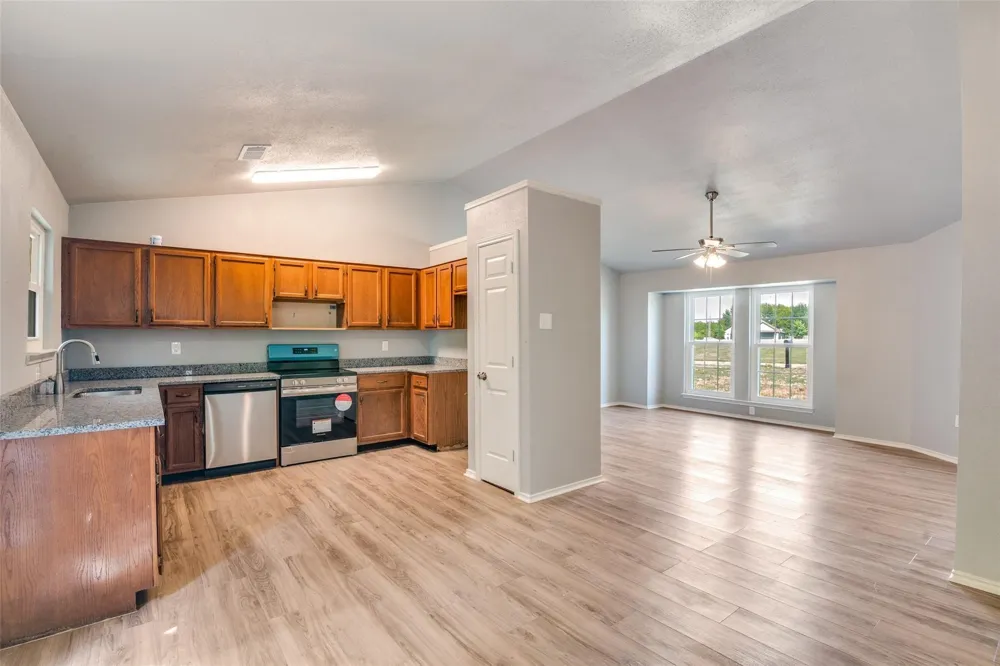 320 Egret Circle East Tawakoni, TX 75472