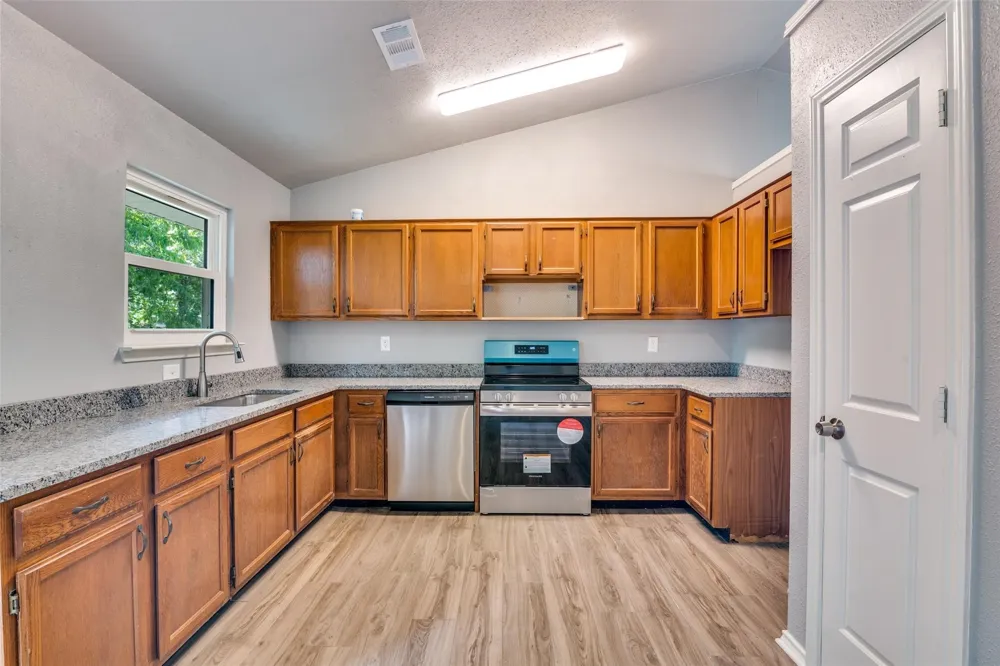 320 Egret Circle East Tawakoni, TX 75472