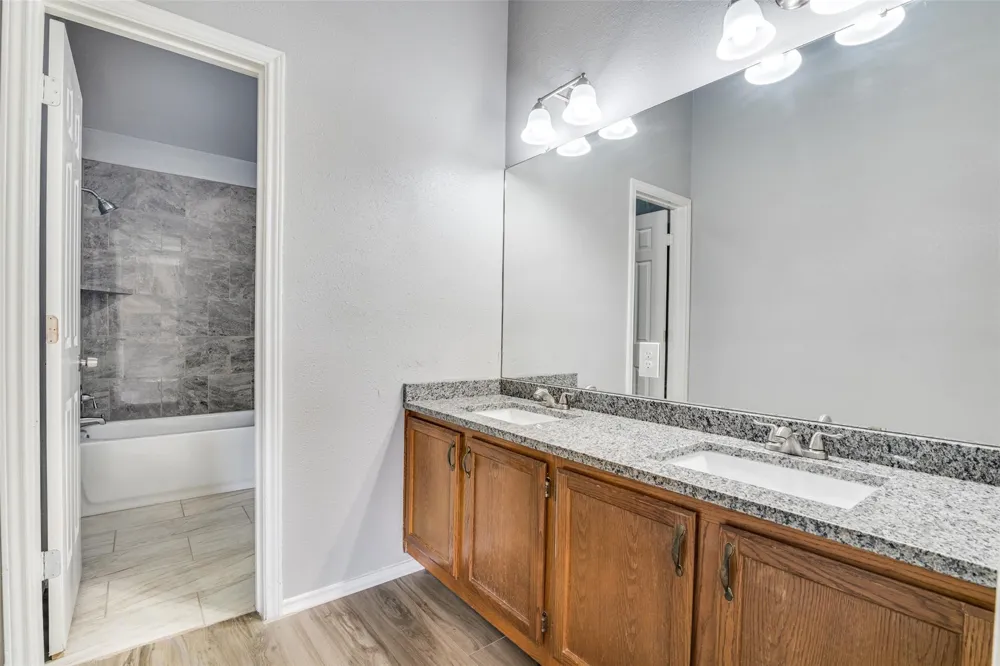 320 Egret Circle East Tawakoni, TX 75472