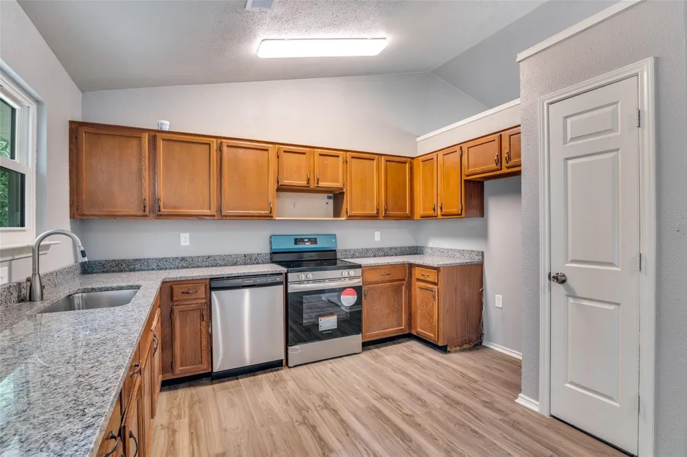 320 Egret Circle East Tawakoni, TX 75472