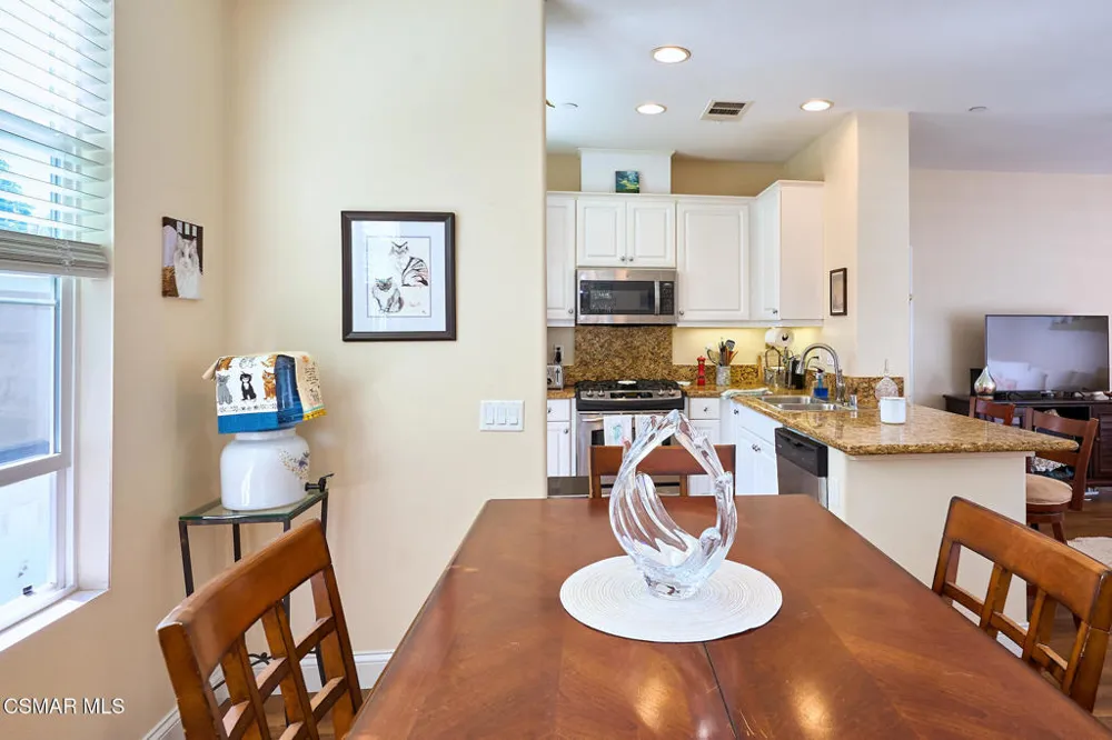872 Fitzgerald Avenue Ventura, CA 93003