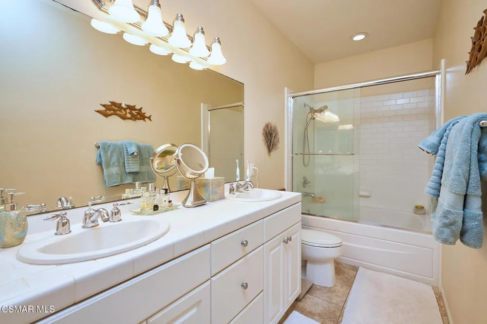 872 Fitzgerald Avenue Ventura, CA 93003