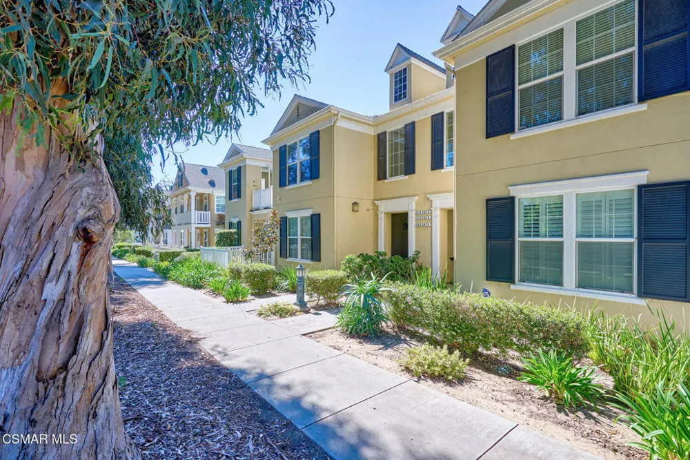 872 Fitzgerald Avenue Ventura, CA 93003