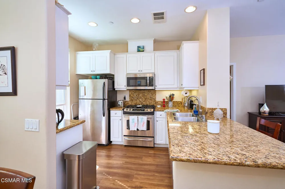 872 Fitzgerald Avenue Ventura, CA 93003