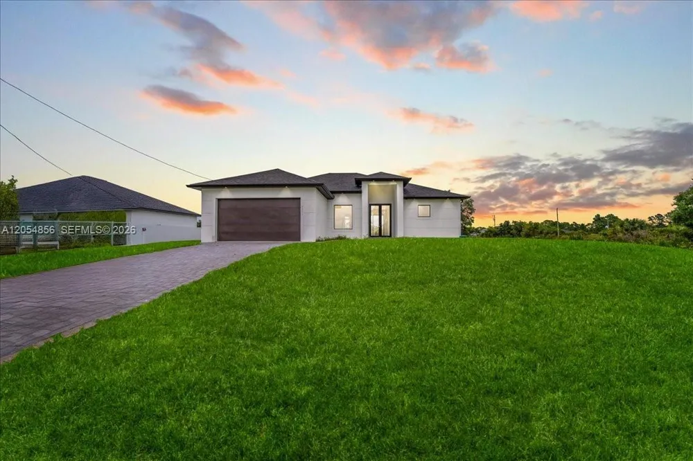 3371 Meadow Rd Lehigh Acres, FL 33974