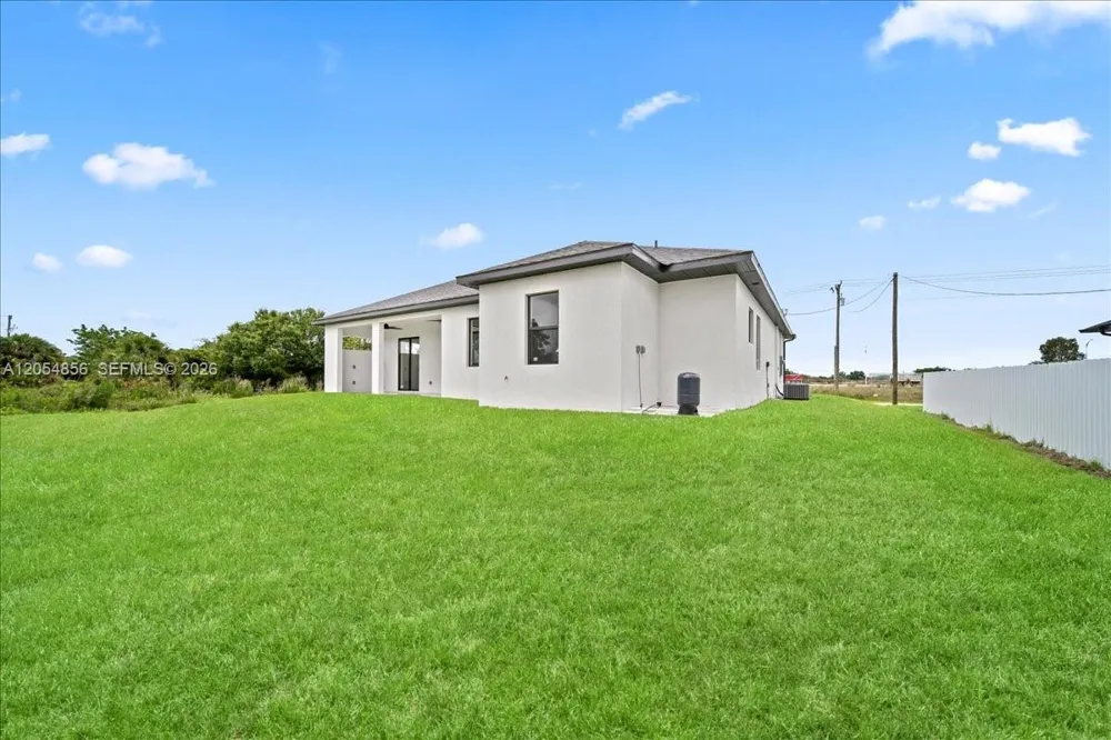 3371 Meadow Rd Lehigh Acres, FL 33974