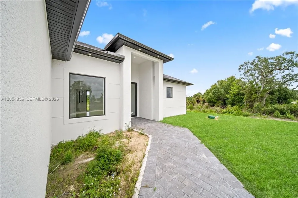 3371 Meadow Rd Lehigh Acres, FL 33974