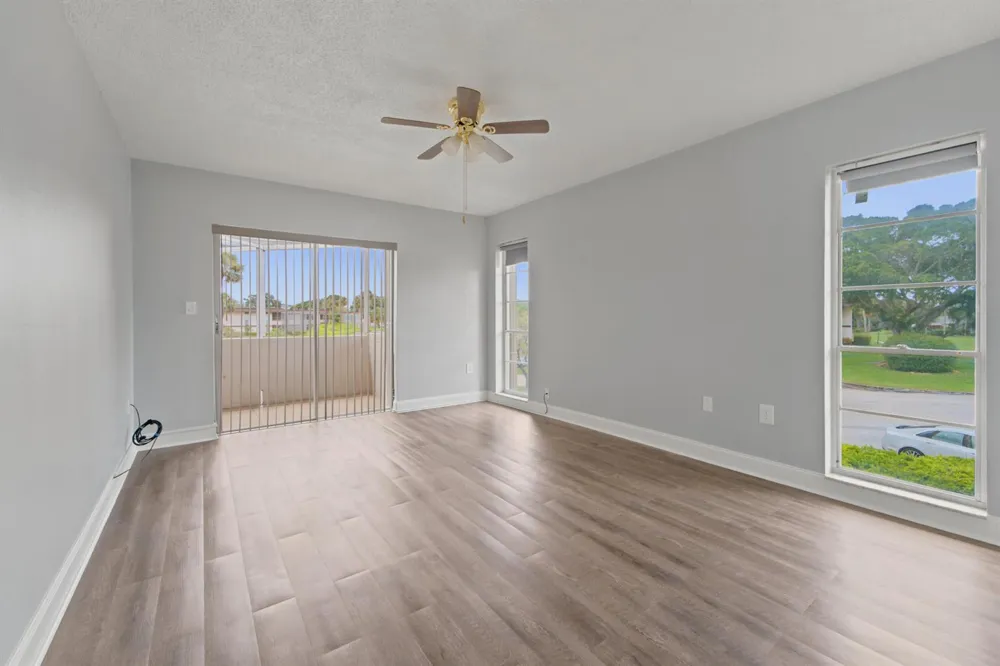 4 GREENWAY Village #203 Royal Palm Beach, FL 33411