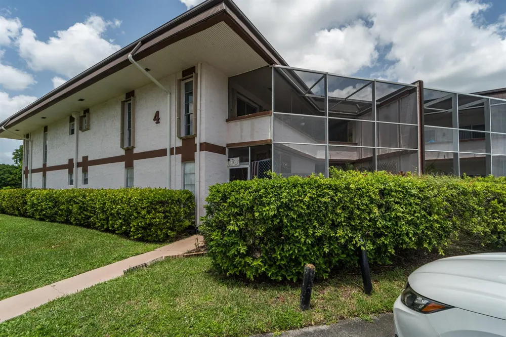 4 GREENWAY Village #203 Royal Palm Beach, FL 33411