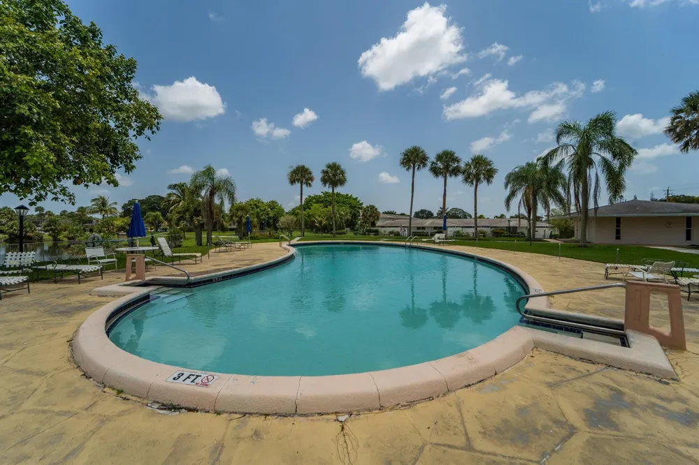 4 GREENWAY Village #203 Royal Palm Beach, FL 33411