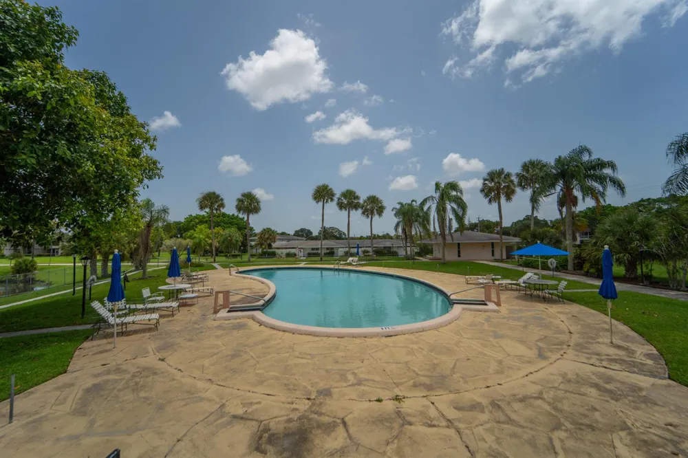 4 GREENWAY Village #203 Royal Palm Beach, FL 33411