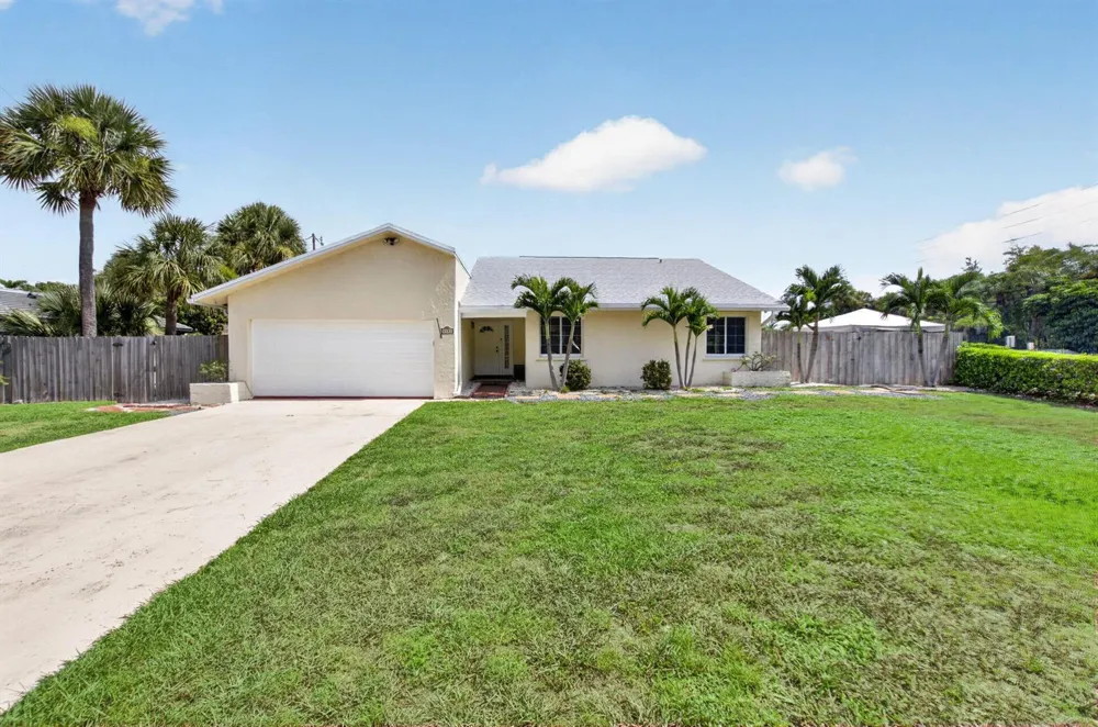 4517 PALM RIDGE BOULEVARD Delray Beach, FL 33445