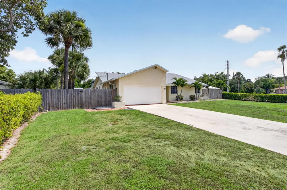 4517 PALM RIDGE BOULEVARD Delray Beach, FL 33445