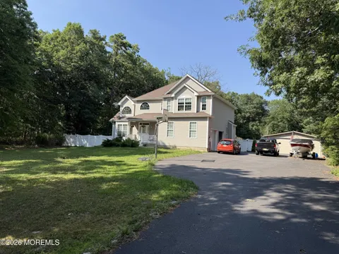 35 Lacey Road
