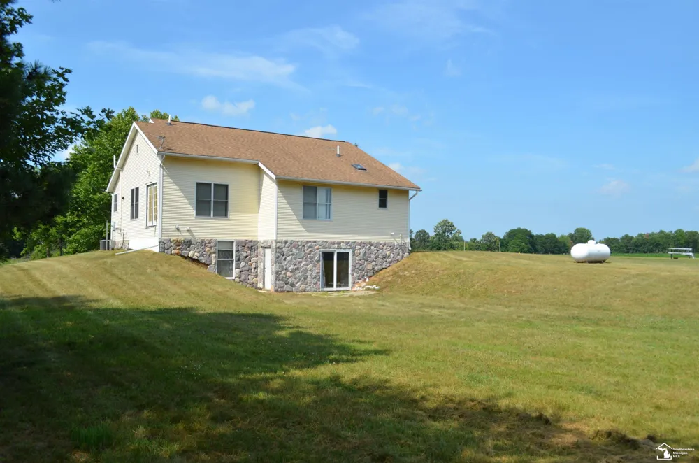 2977 Oakley Road Ingham Township, MI 49285