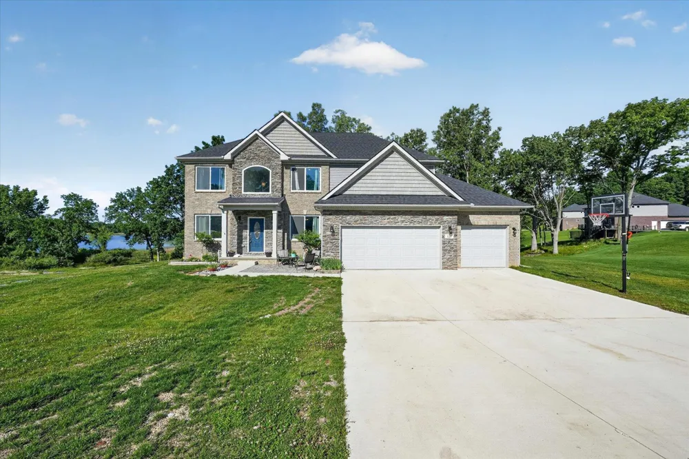 126 Parker Lane Ortonville Village, MI 48462