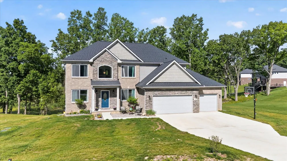 126 Parker Lane Ortonville Village, MI 48462