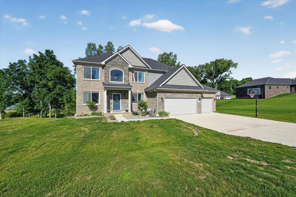 126 Parker Lane Ortonville Village, MI 48462