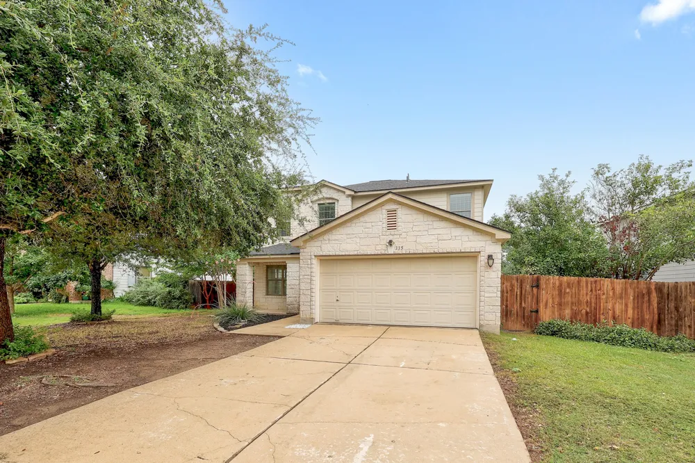 335 Mistletoe Lane Kyle, TX 78640