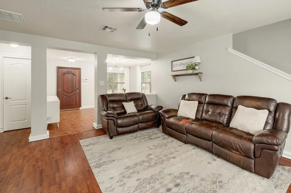 335 Mistletoe Lane Kyle, TX 78640
