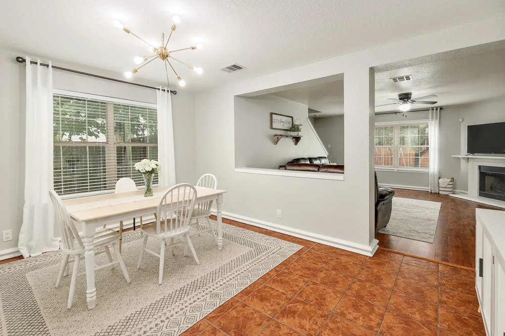 335 Mistletoe Lane Kyle, TX 78640