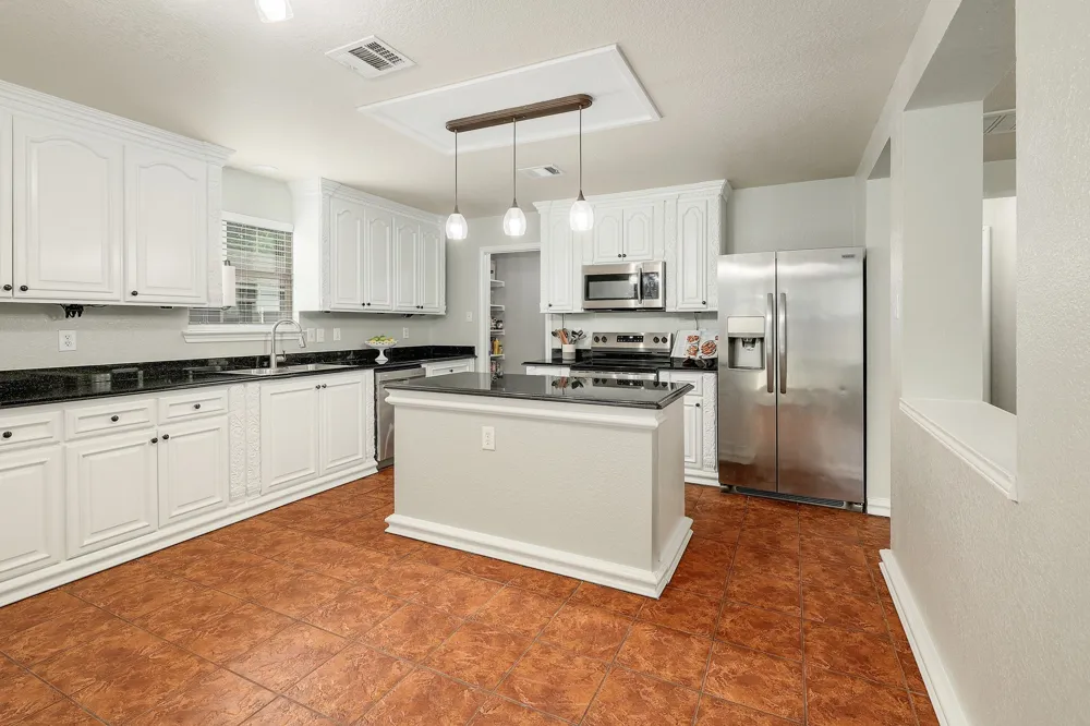 335 Mistletoe Lane Kyle, TX 78640