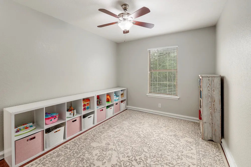335 Mistletoe Lane Kyle, TX 78640