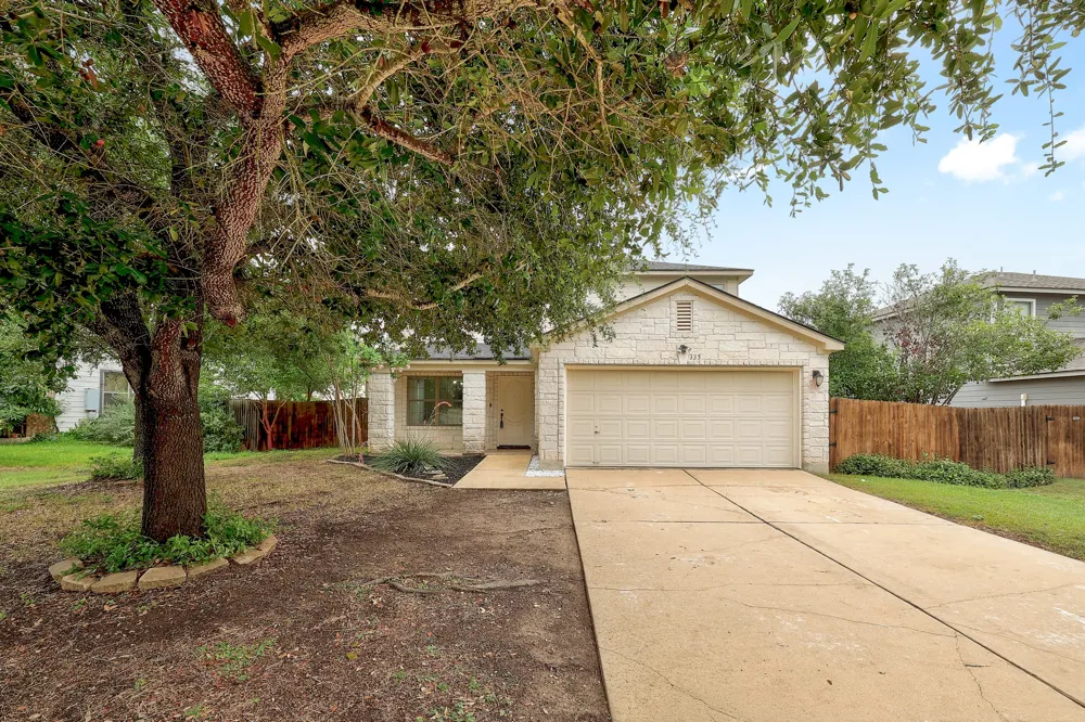 335 Mistletoe Lane Kyle, TX 78640